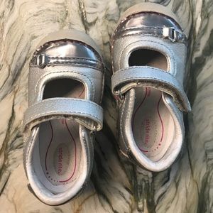 SOLD Toddler Girl Stride Rite Silver Shoes 5.5M